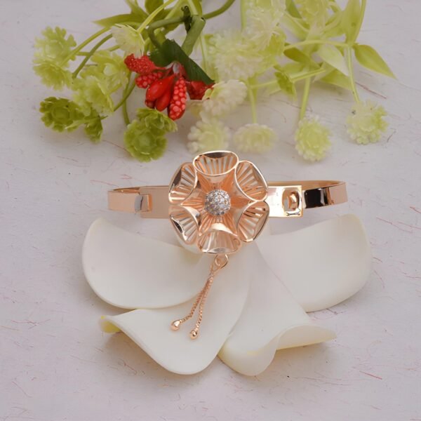 Floral Glow Rose Gold Bracelet
