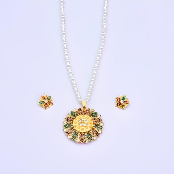 Sparkling Circle Stone Pendant Set - Image 3
